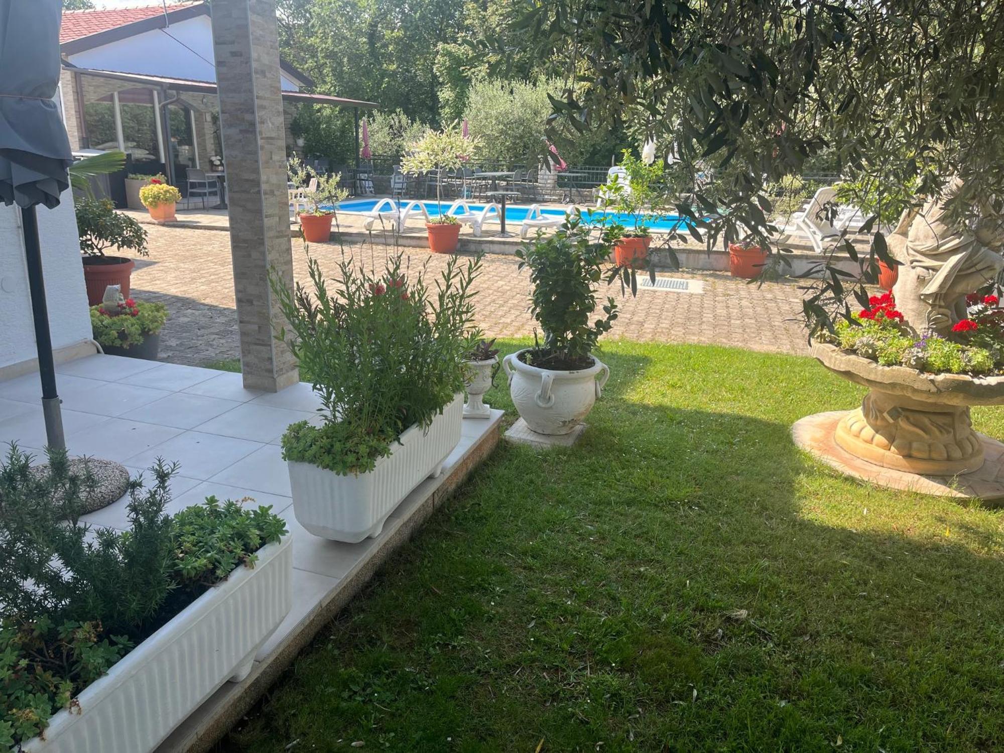 Guest House Sosi Umag Exterior foto